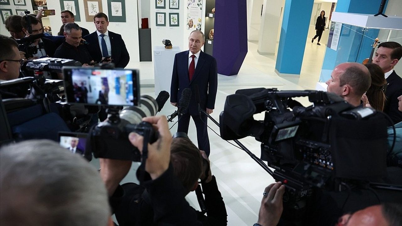 Putin ve Trump'tan Barış Temasları Üzerine Görüşme