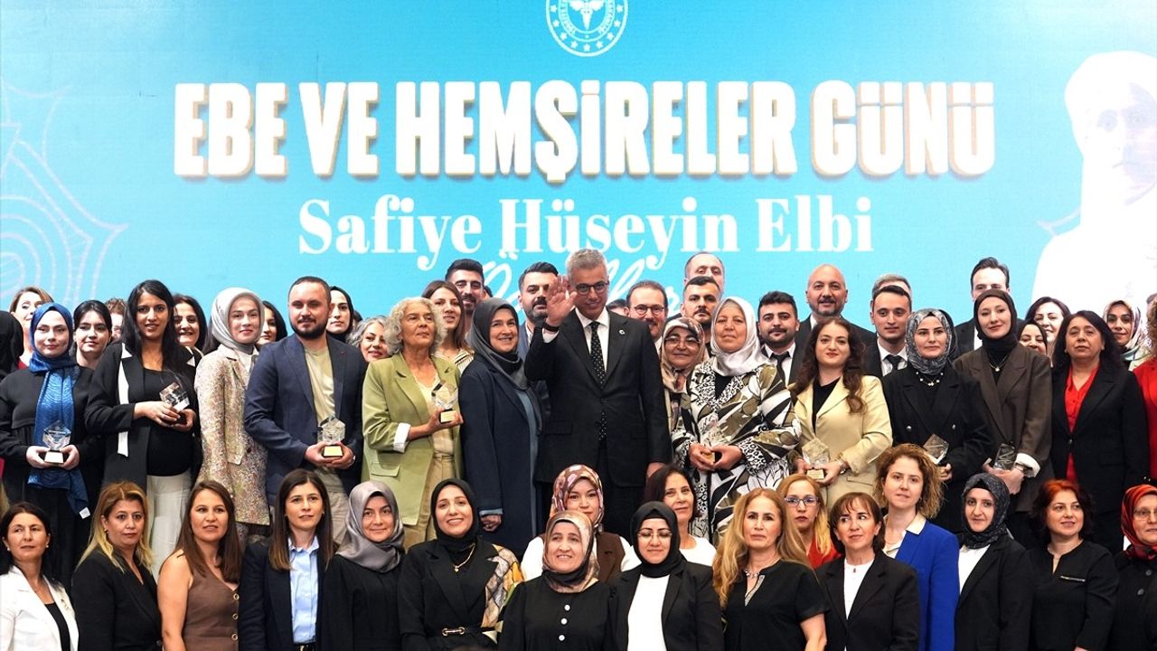 Sağlık Bakanı Memişoğlu'ndan Ebeler ve Hemşireler Günü Konuşması