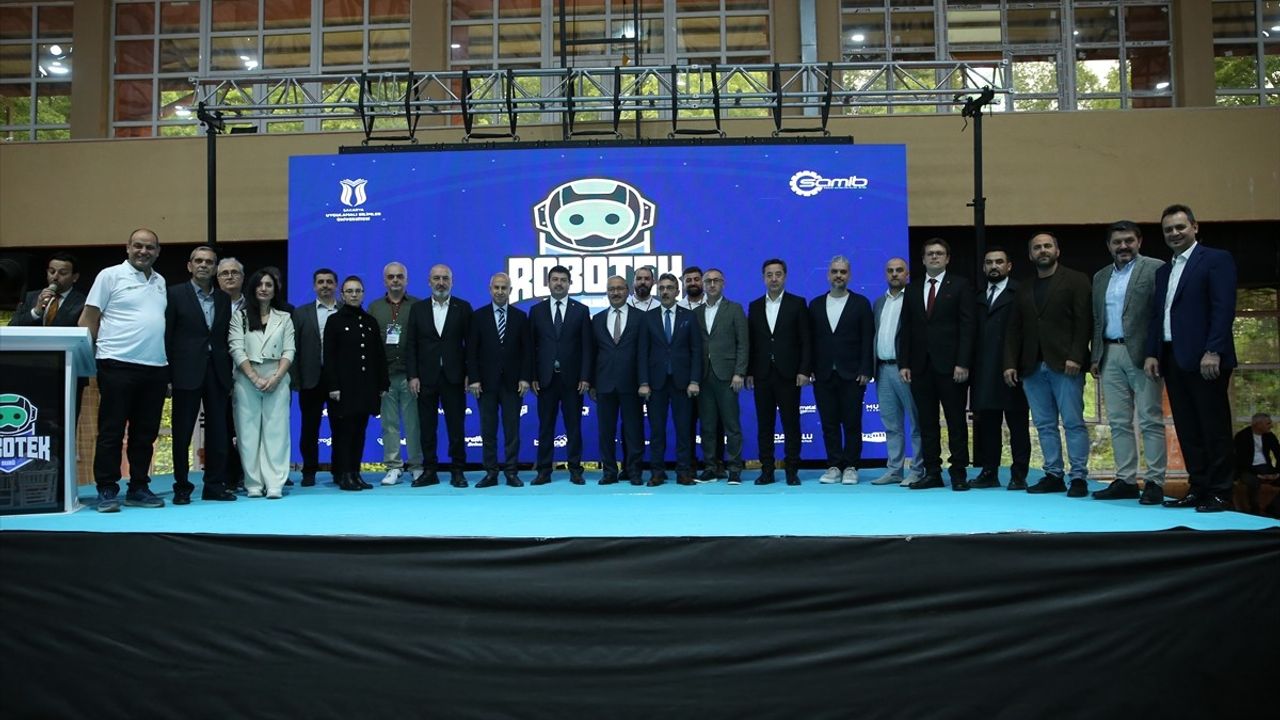 Sakarya'da Robot ve Teknoloji Olimpiyatları Başladı
