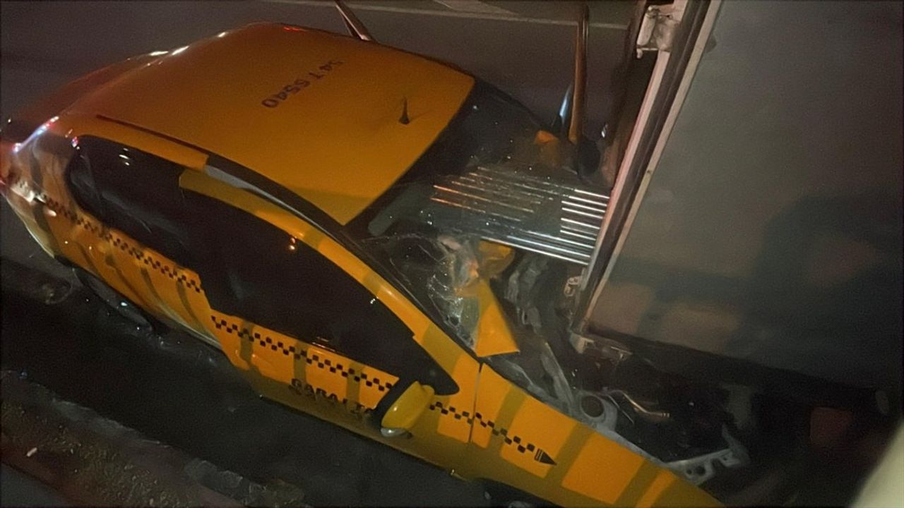 Sakarya'da Trafik Kazası: 1 Ölü, 1 Yaralı
