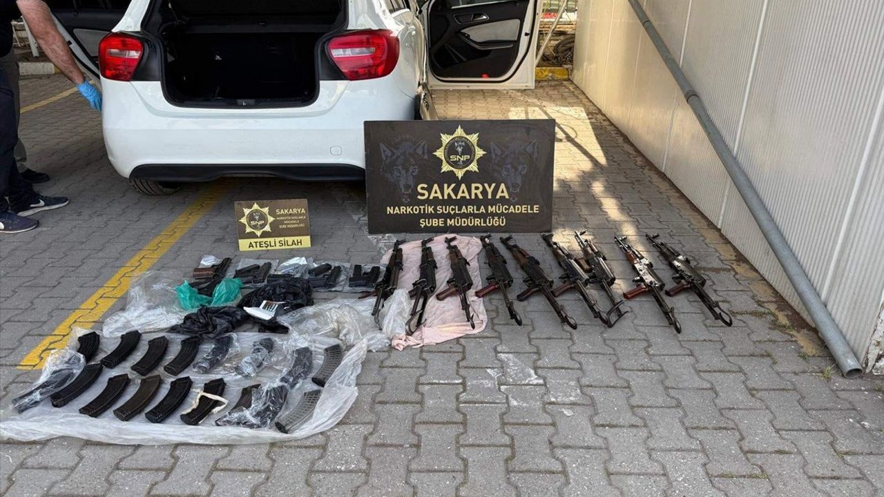 Sakarya'da Yasadışı Silah Bulunduran Polis Memuru Tutuklandı