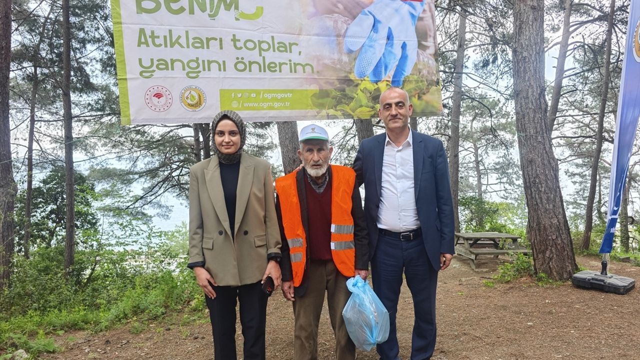 Samsun'da 81 Yaşındaki Sadık Amca, 'Orman Benim' Etkinliği ile Çevre Bilincini Artırdı