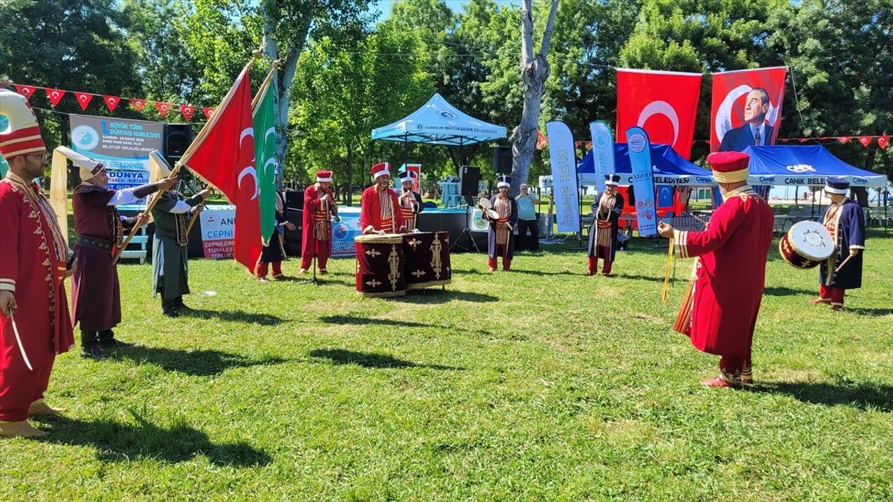 Samsun'da Büyük Türk Dünyası Kurultayı Gerçekleşti