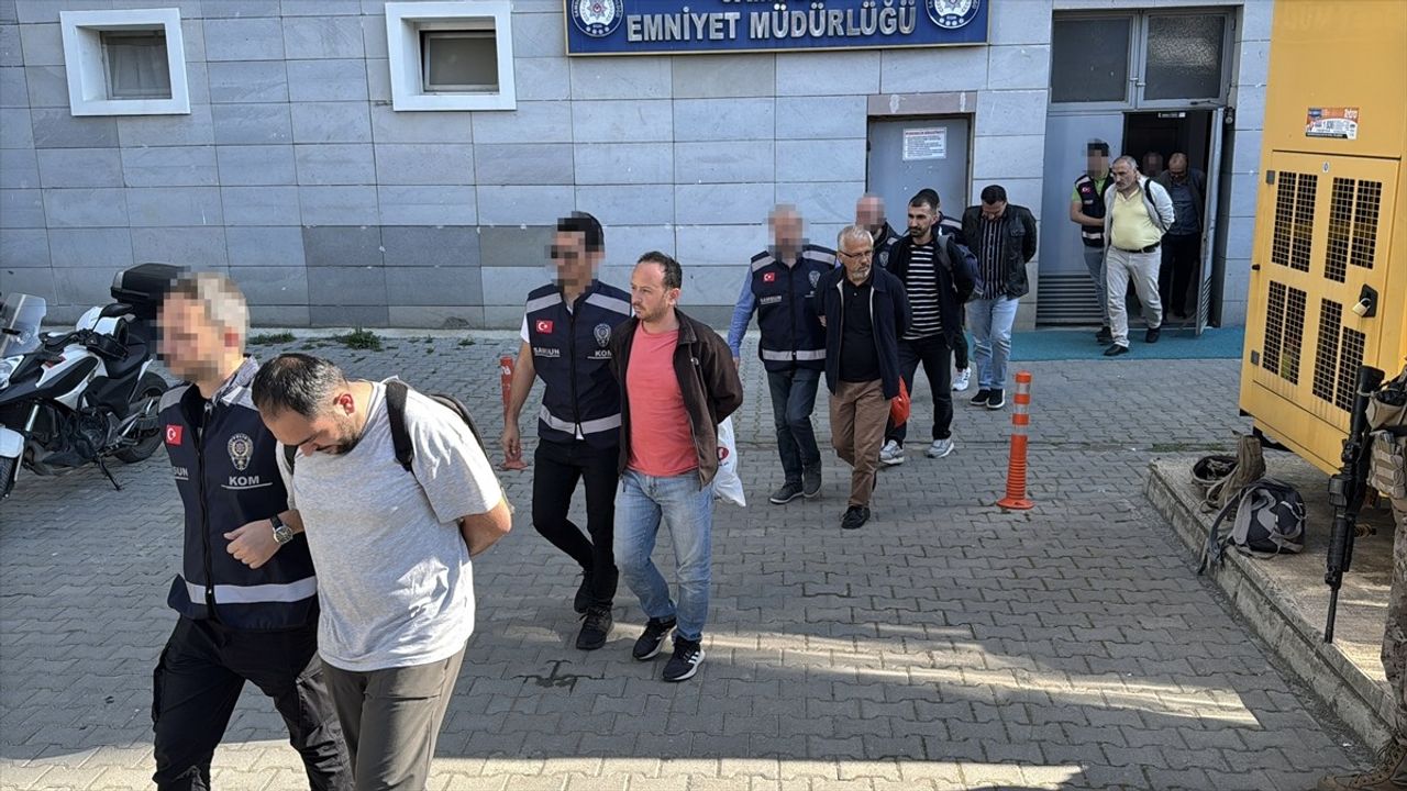 Samsun'da FETÖ Soruşturmasında 7 Zanlı Adliyeye Sevk Edildi