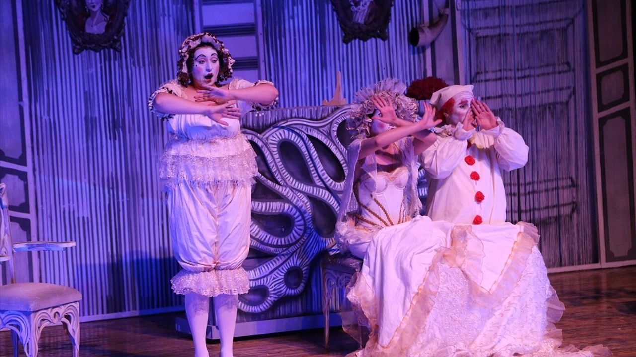 Samsun Devlet Opera ve Balesi 'Doktor Mucize' Operası ile Tokat'ta Sahne Aldı