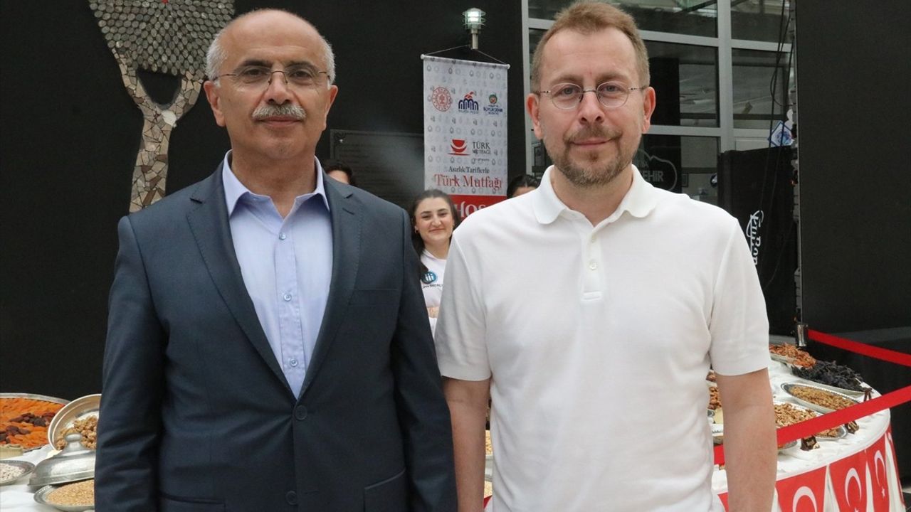 Şef Ömür Akkor, Malatya'da Arapgir Mor Reyhan Şerbeti Etkinliği