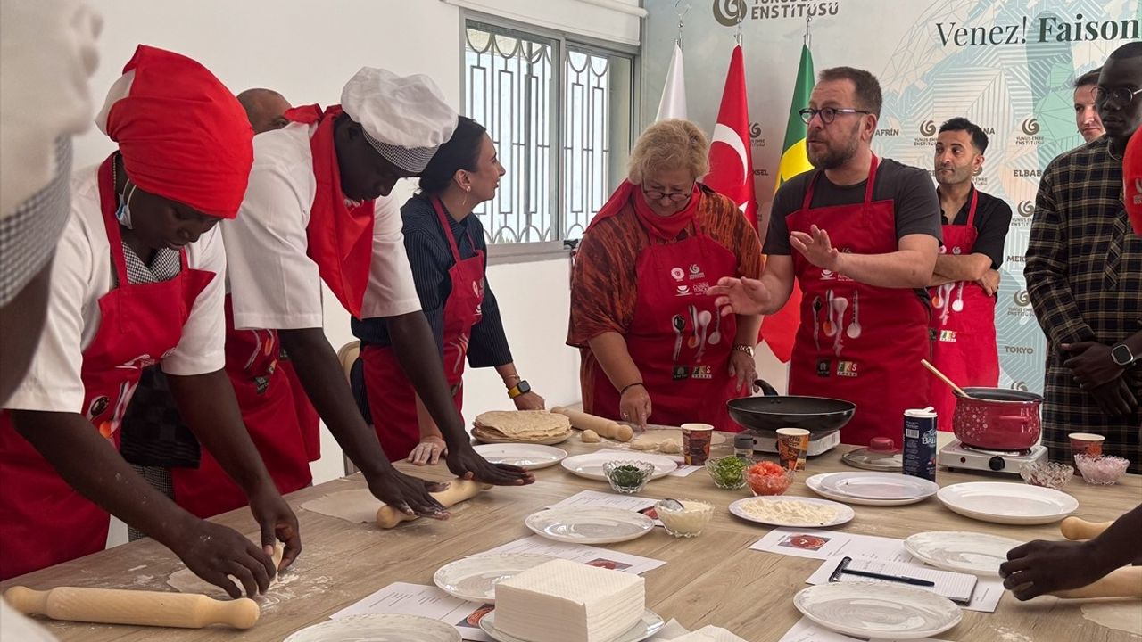 Senegal'de Türk Mutfağı Tanıtıldı: Öğrenciler Kayseri Yağlaması Yaptı