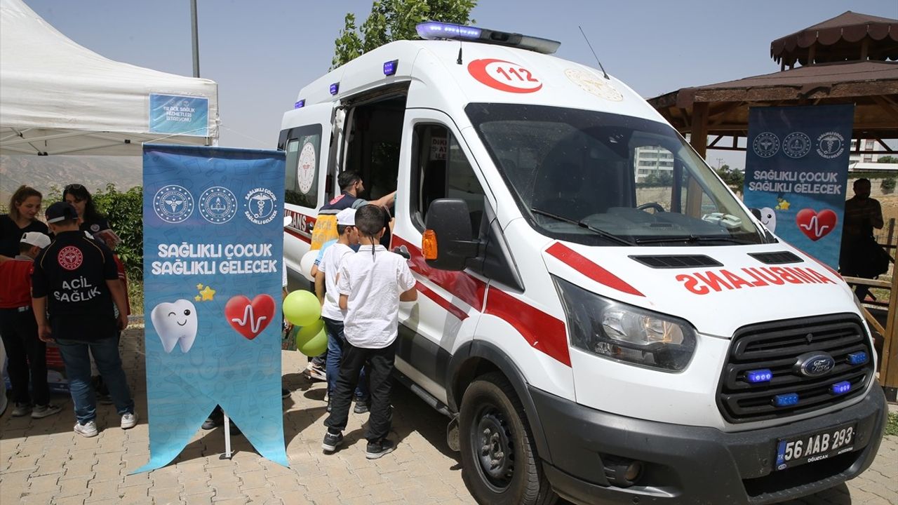 Siirt'te "Sağlıklı Çocuk Sağlıklı Gelecek Projesi" Başladı