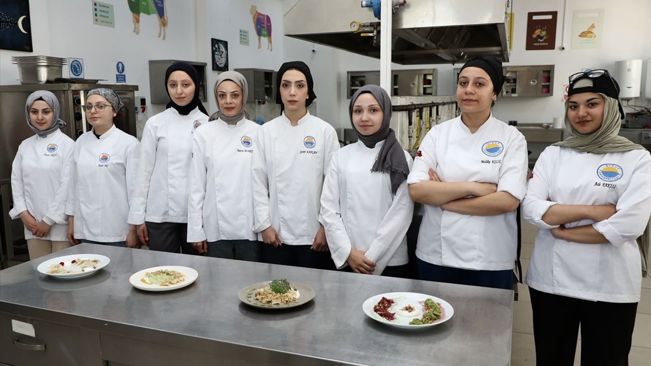 Sinop Mantısı Yarışması: Gelecek Şefler Lezzet Sunuyor