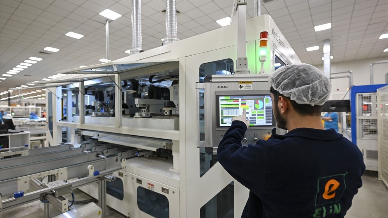 Sivas'ta 400 Milyon Dolarlık Yarı İletken Fabrikası Kuruluyor