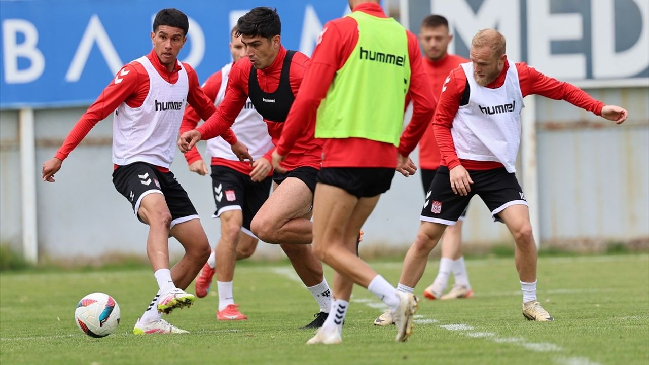 Sivasspor Hazırlıklarını Başlattı
