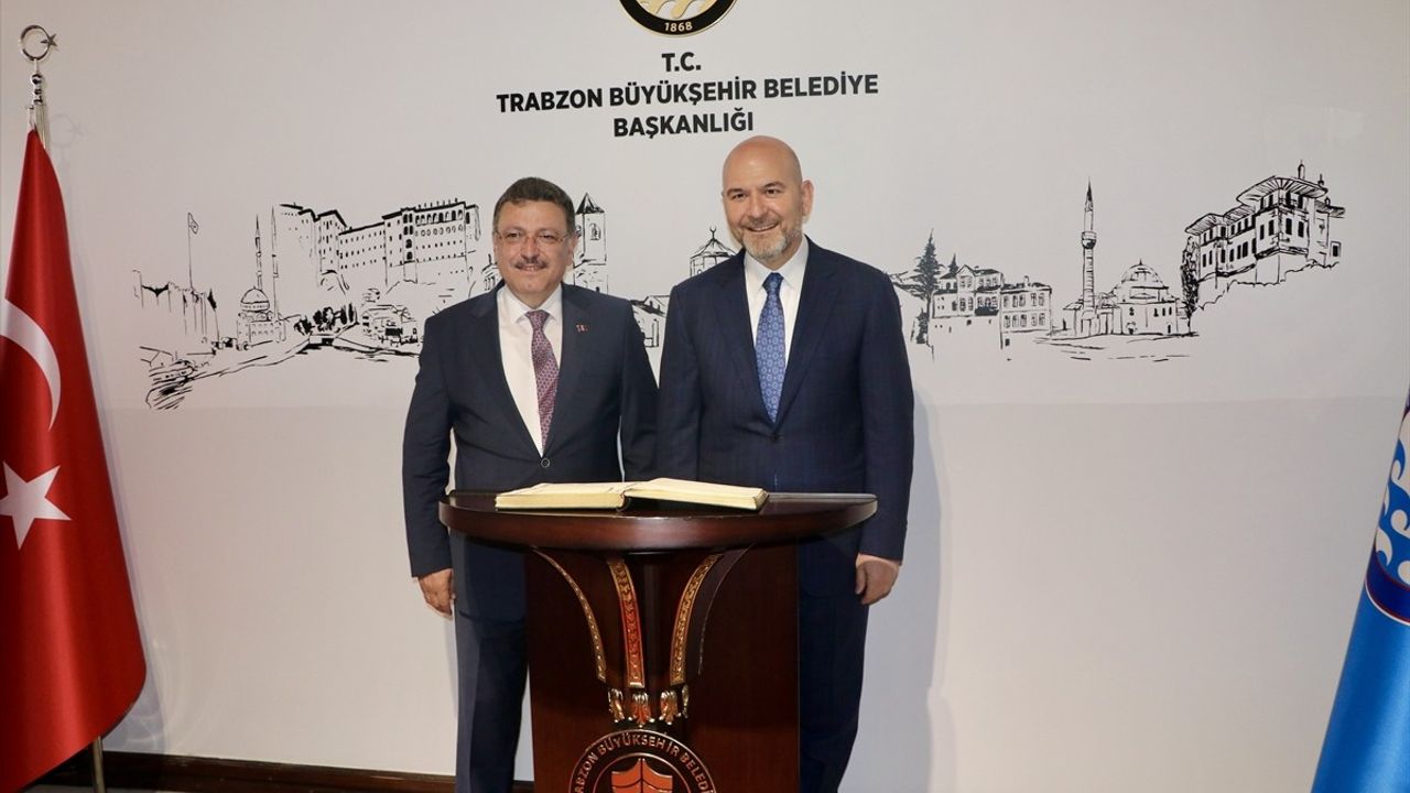 Süleyman Soylu Trabzon'da Gençlerle Buluştu