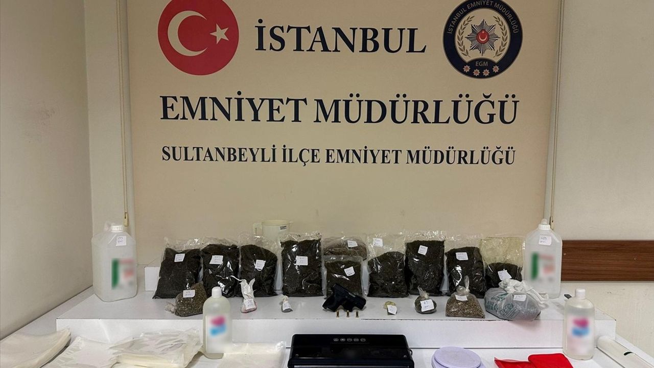 Sultanbeyli'de Uyuşturucu Operasyonu: İki Şahıs Tutuklandı