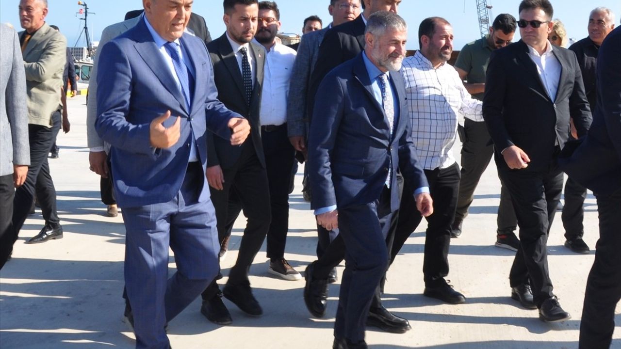 Taşucu Limanı'ndaki İnşaat Çalışmaları İncelendi