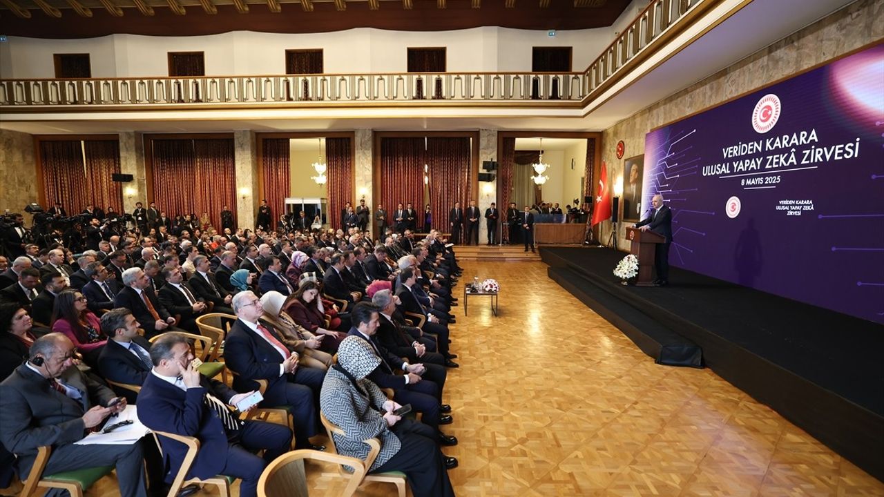 TBMM Başkanı Kurtulmuş: Yapay Zeka Araştırma Komisyonu Kalıcı Hale Gelmeli