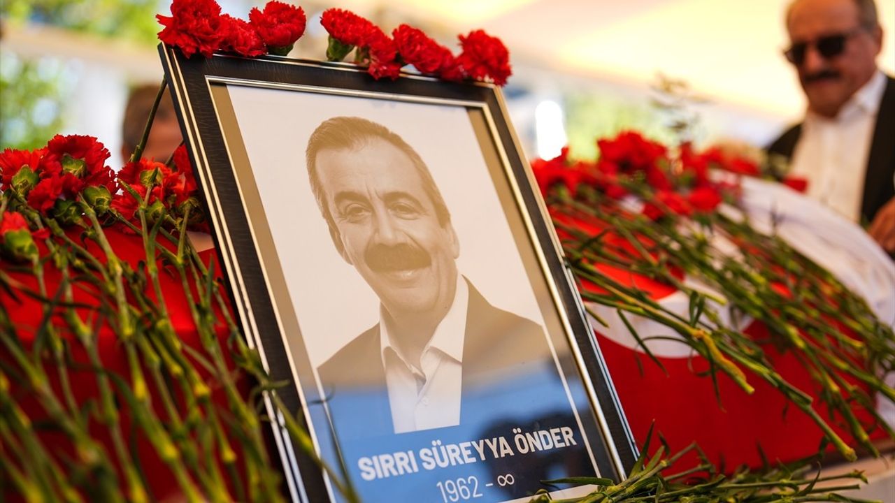 TBMM Başkanvekili Sırrı Süreyya Önder'in Cenaze Töreni