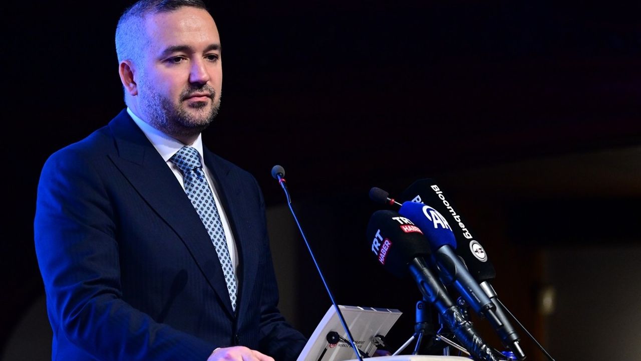 TCMB Başkanı Karahan Finans Zirvesi'nde Para Politikasını Değerlendirdi