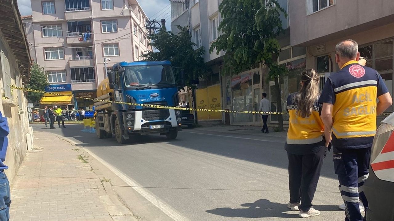 Tekirdağ'da Vidanjörle Çarpışma: 60 Yaşındaki Kadın Hayatını Kaybetti