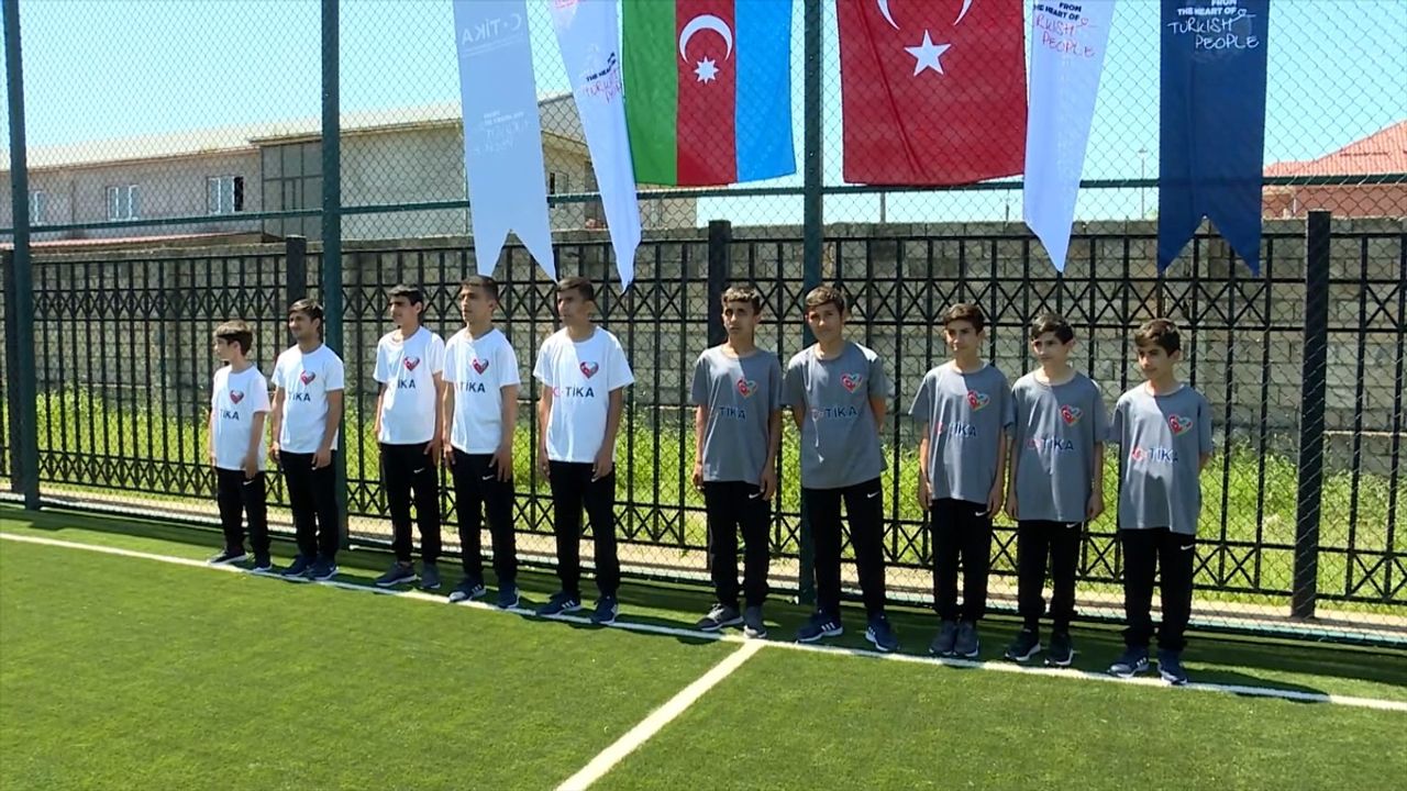 TİKA'dan Azerbaycan'a Destek: Sağlık Durumu Kısıtlı Çocuklar İçin Halı Saha Kura