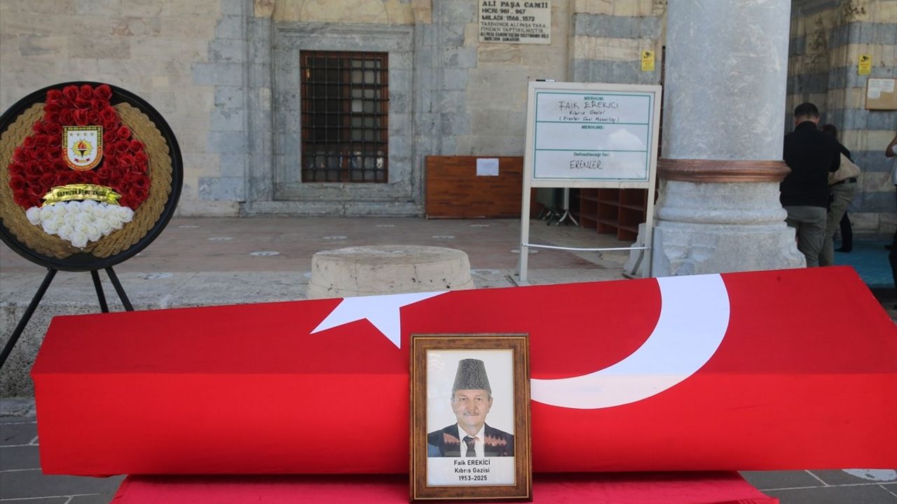 Tokat'ta Kıbrıs Gazisi Faik Erekiçi Son Yolculuğuna Uğurlandı
