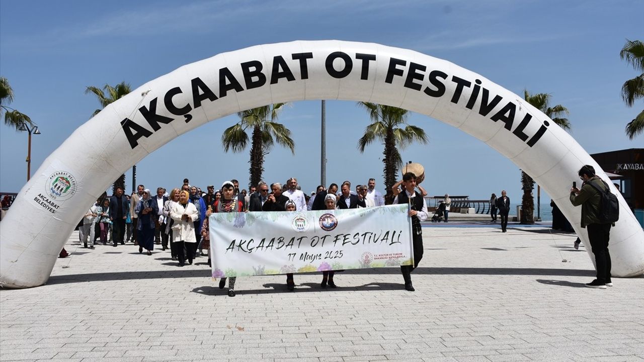 Trabzon'da İlk Akçaabat Ot Festivali Coşkuyla Gerçekleşti