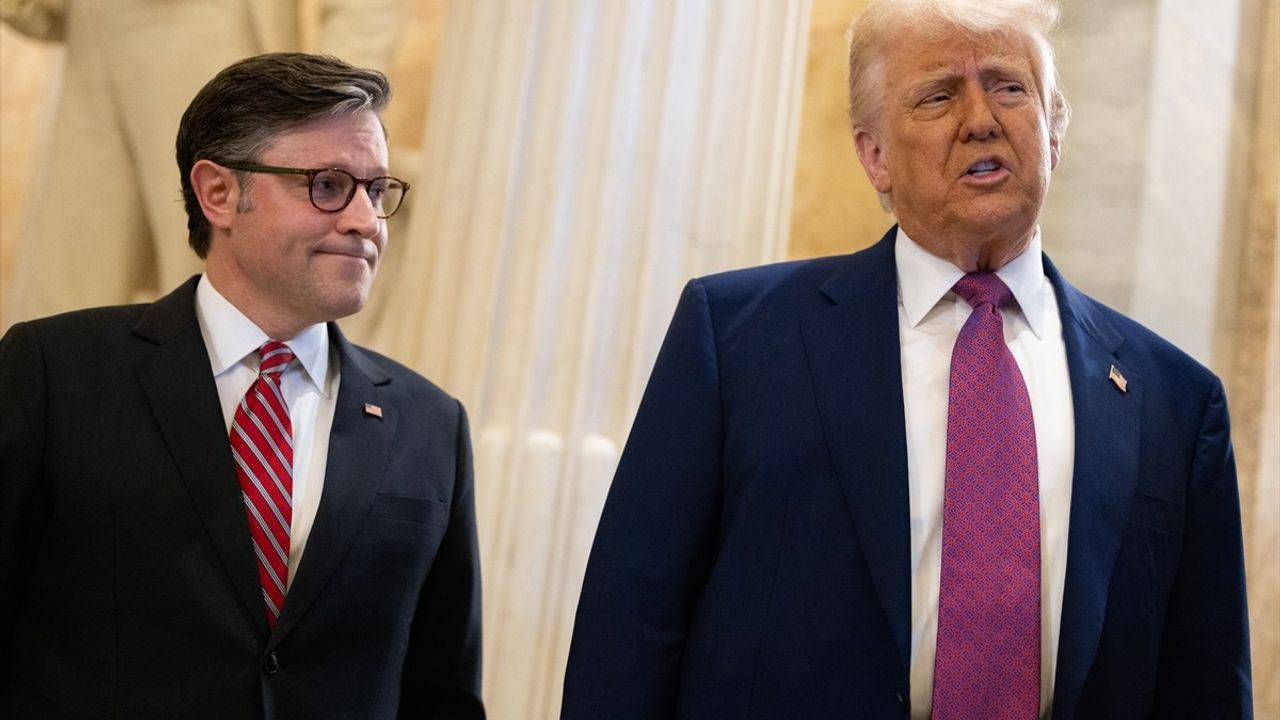 Trump, Vergi İndirim Tasarısında Cumhuriyetçilerle Toplandı