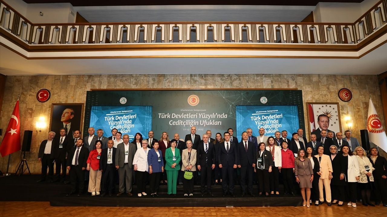 Türk Devletleri Yüzyılı'nda Ceditçilik Üzerine Yapılan Uluslararası Sempozyum