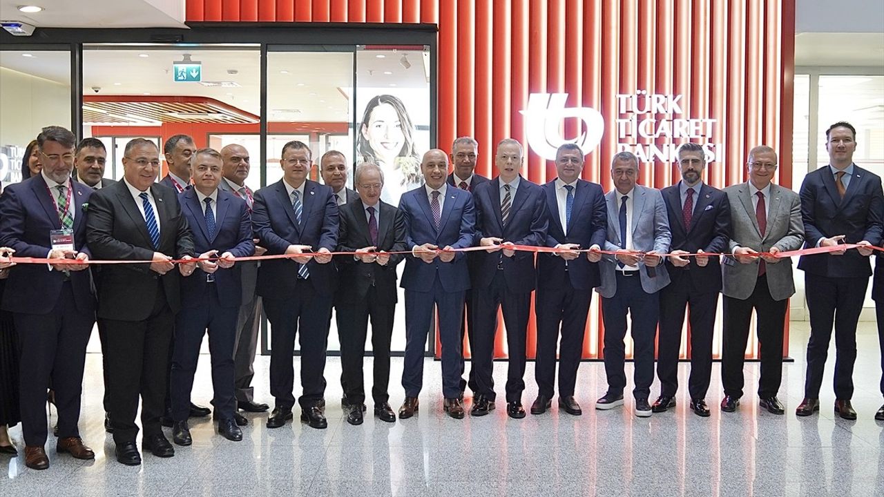 Türk Ticaret Bankası Yeniden Faaliyete Geçti