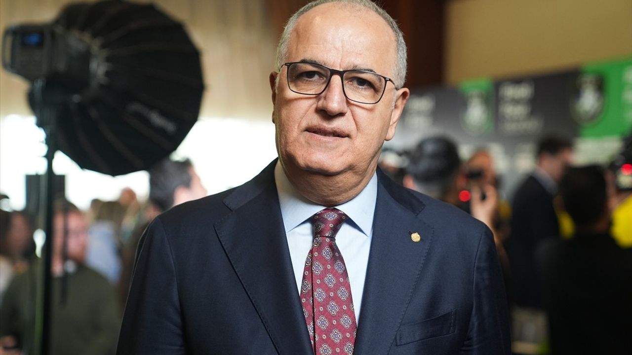 Türk Voleybolu Gurur Veriyor: Akif Üstündağ'dan Açıklamalar