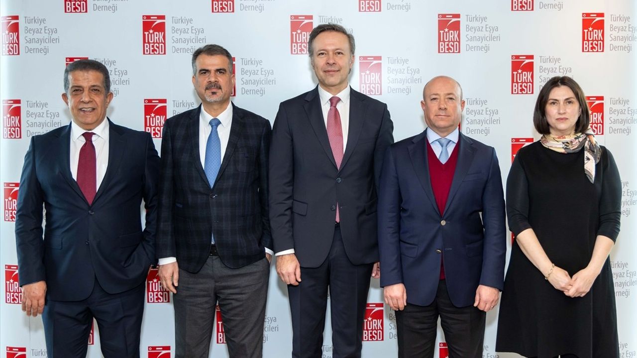 TÜRKBESD, 2025'in İlk Çeyrek Beyaz Eşya Verilerini Açıkladı