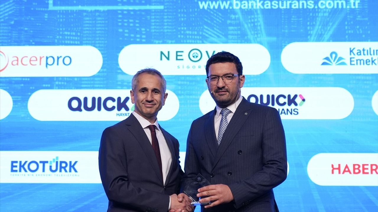 Türkiye Bankasürans Zirvesi 2023: Bankacılık ve Sigorta Sektörleri Bir Araya Geldi
