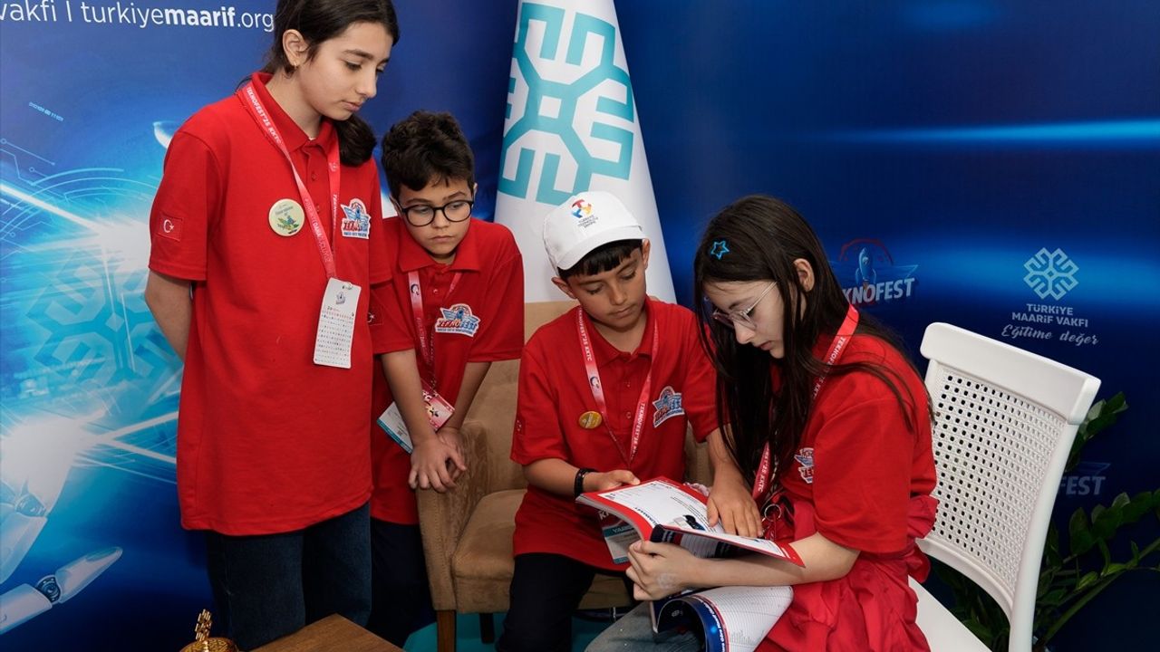 Türkiye Maarif Vakfı Öğrencileri, TEKNOFEST KKTC'de Yarıştı