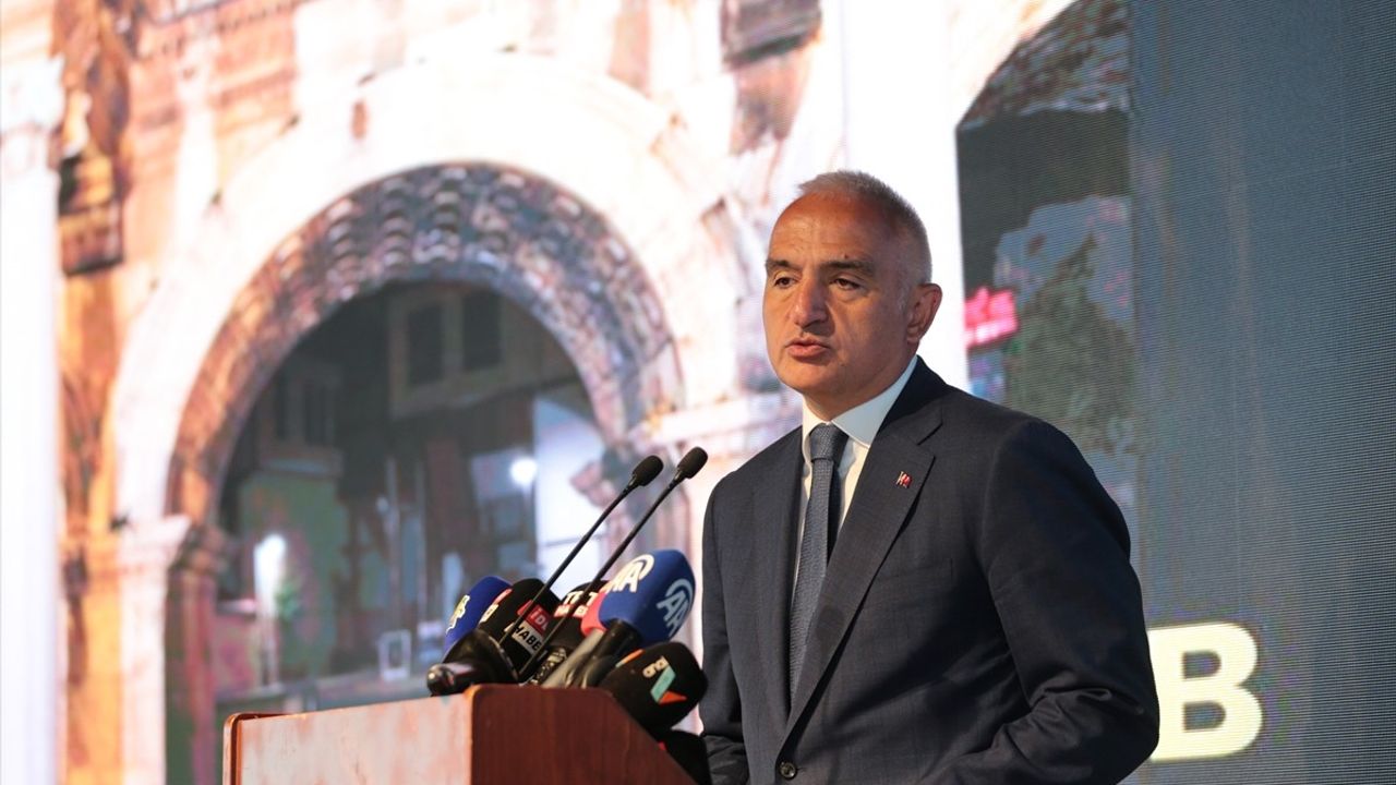 Türkiye'nin Turizm Vizyonu: Bakan Ersoy Antalyada Önemli Açıklamalarda Bulundu