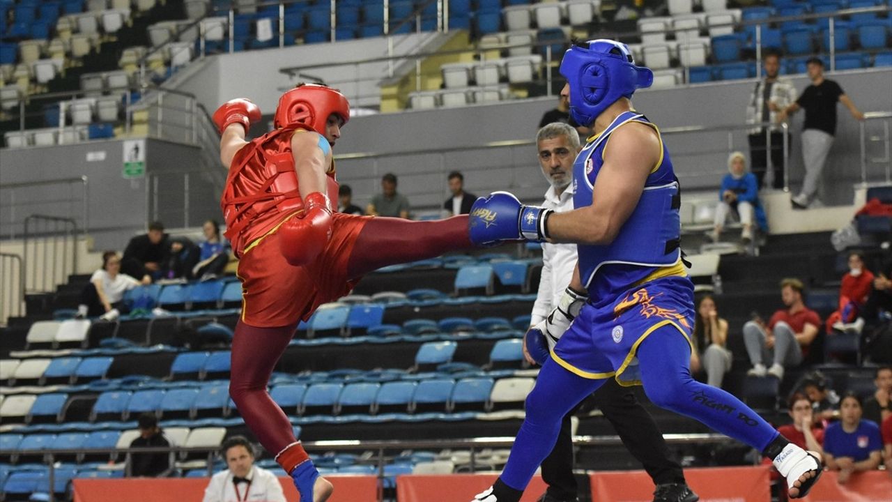 Türkiye Üniversiteler Arası Wushu Kung Fu Şampiyonası Devam Ediyor