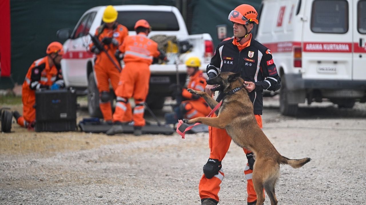 Türkiye ve KKTC Ortak Deprem Tatbikatı Gerçekleştirildi