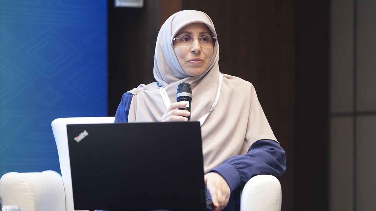 Uluslararası Aile Sempozyumu Devam Ediyor