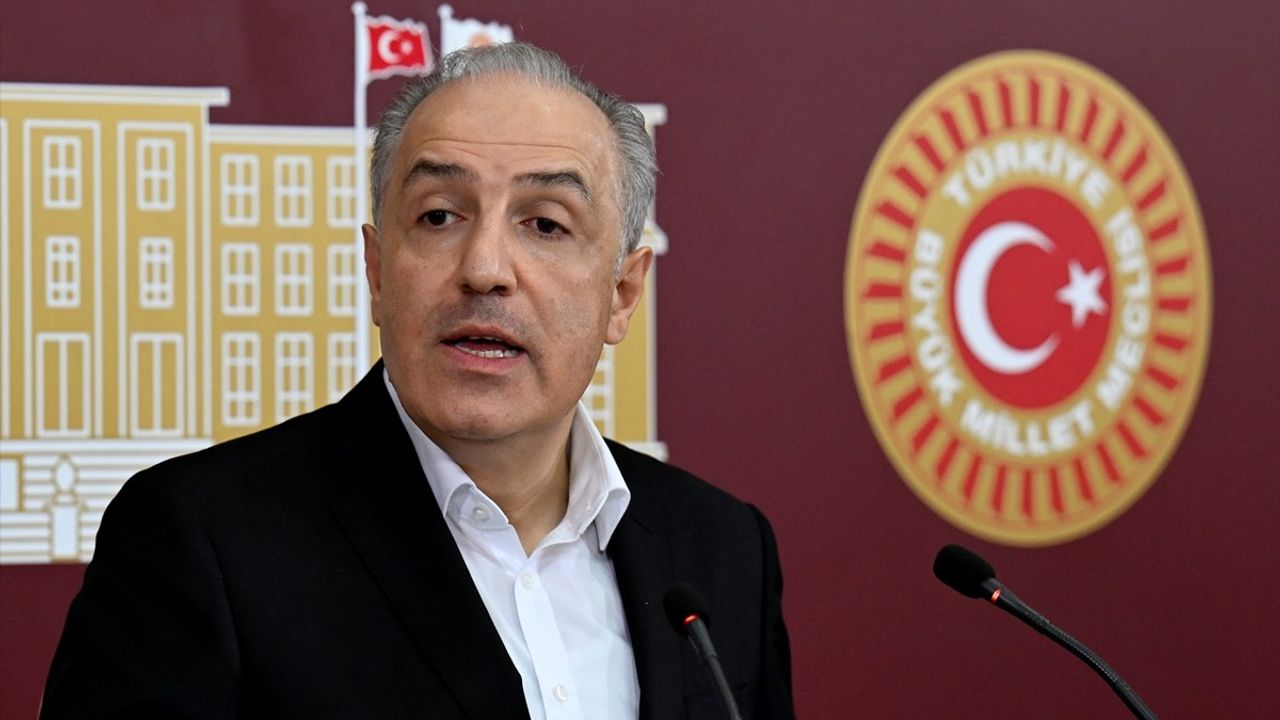 Yeneroğlu'ndan Özgür Özel'e Yapılan Saldırıya Tepki