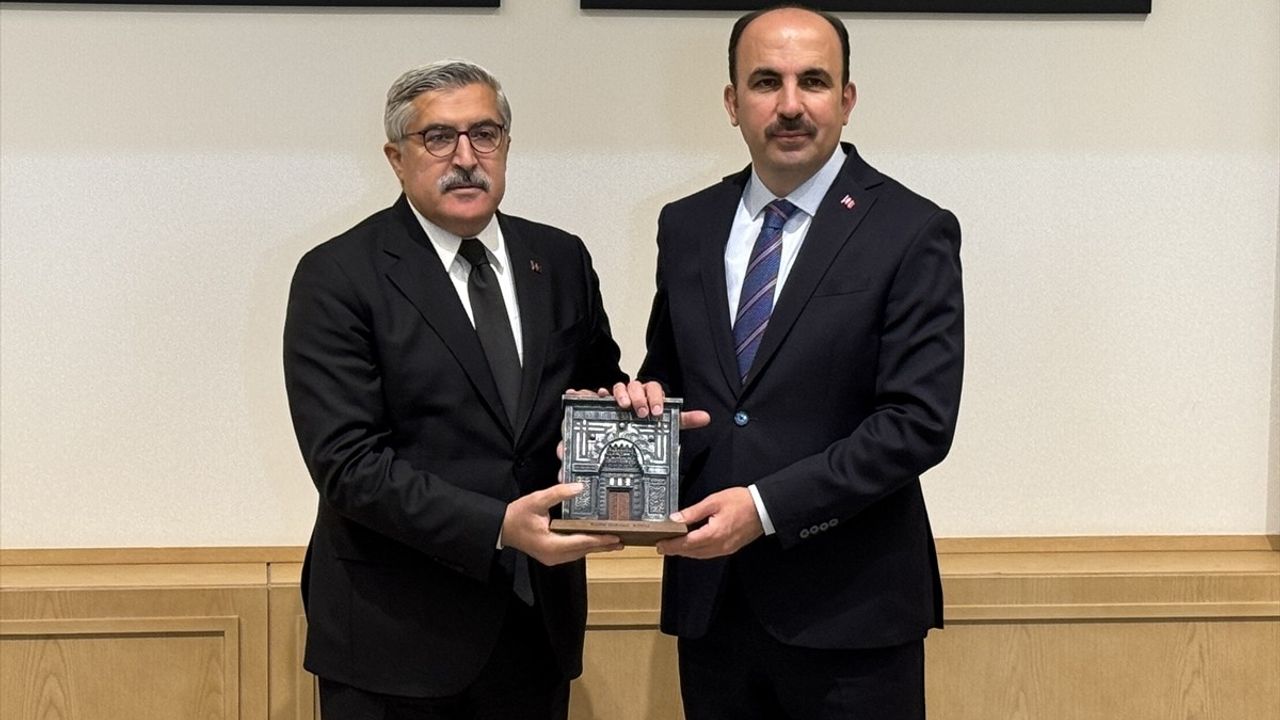 Yeni Anayasa Talebi ve Kültür Sanat Vurgusu: Hüseyin Yayman Konya'da