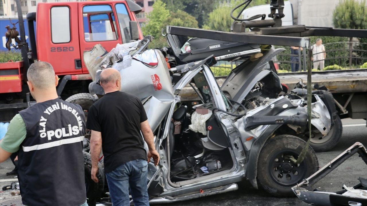 Yomra'da Zincirleme Trafik Kazası: 3 Yaralı