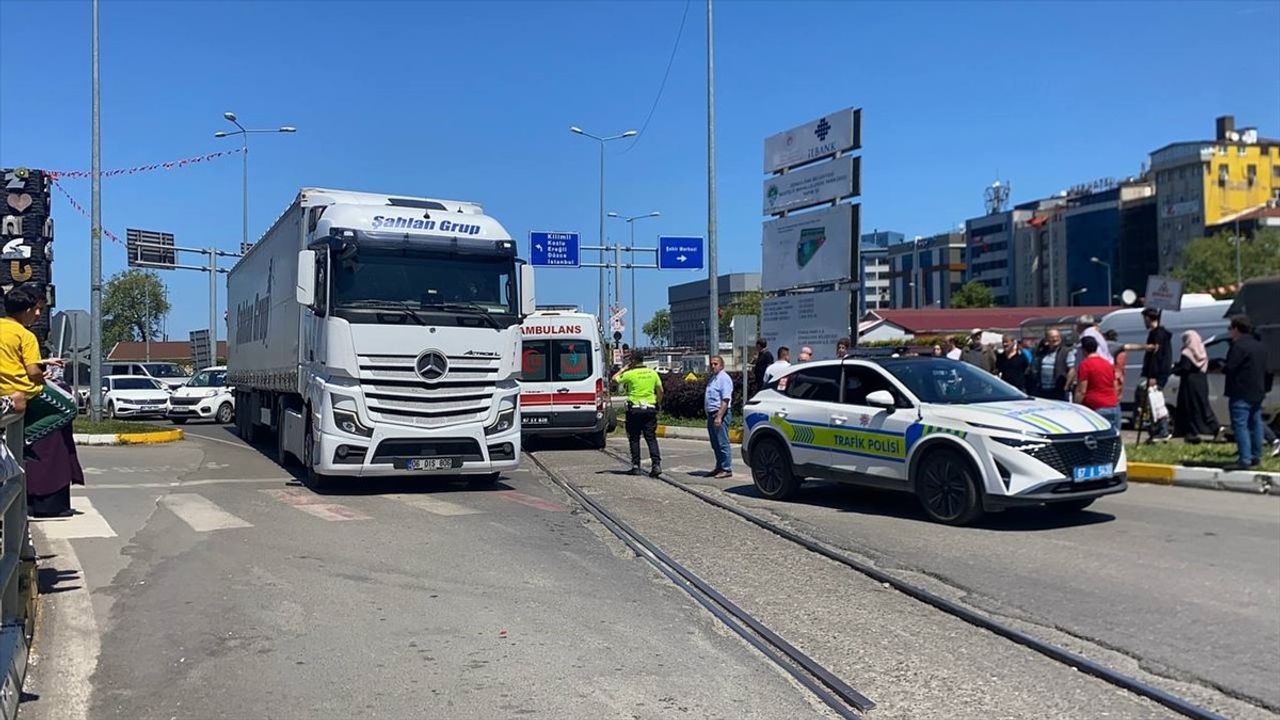 Zonguldak'ta Tırın Çarptığı Yaşlı Kadın Hayatını Kaybetti