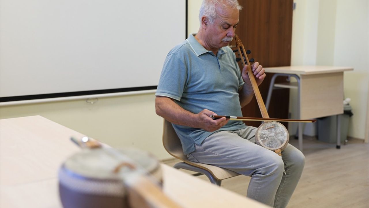 3D Yazıcı ile Geleneksel Kabak Kemane Üretimi