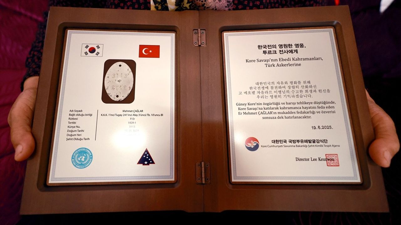 74 Yıl Sonra Bulunan Kore Şehidi Künyesi Ailesine Teslim Edildi