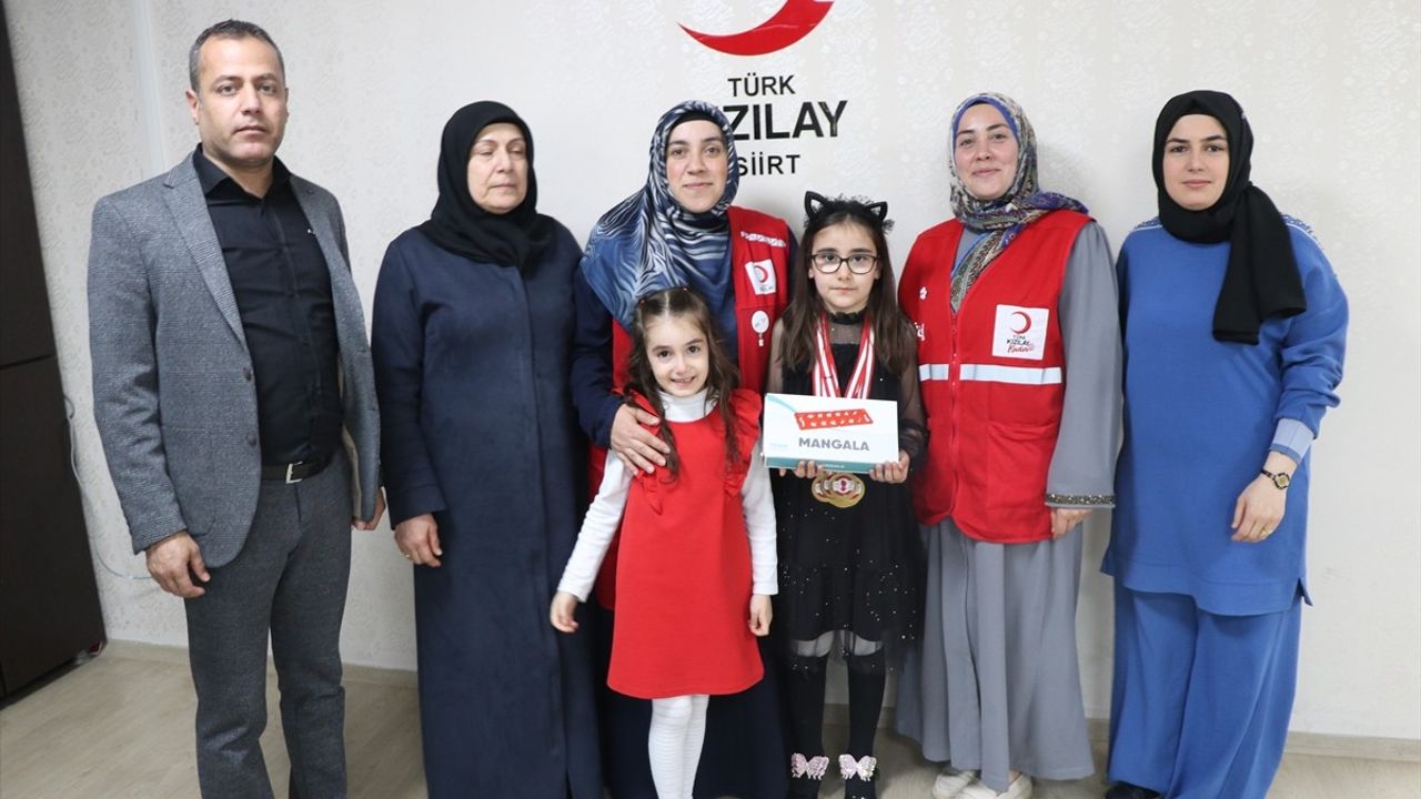 9 Yaşındaki Zeynep Ece Güneş, Kan Bağışı İçin 7 Kişiyi İkna Etti