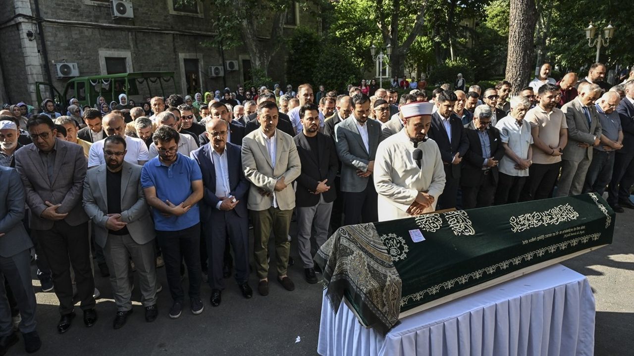 93 Yaşındaki Suzan Tosun, Son Yolculuğuna Uğurlandı