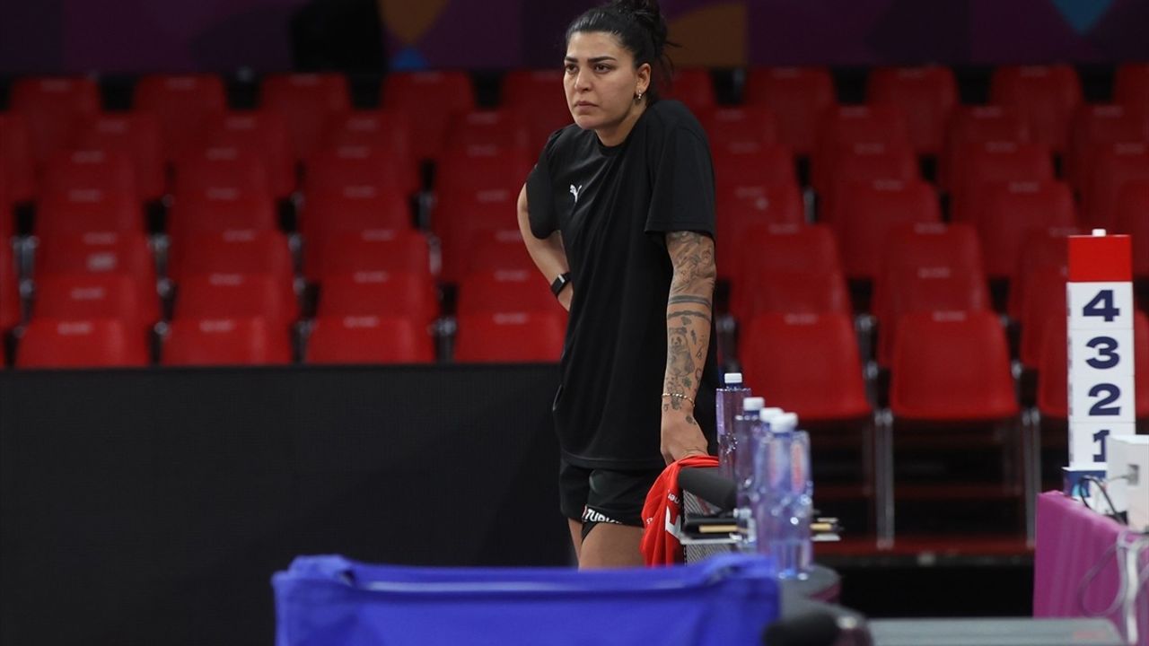 A Milli Kadın Basketbol Takımı Almanya Maçı İçin Hazırlanıyor