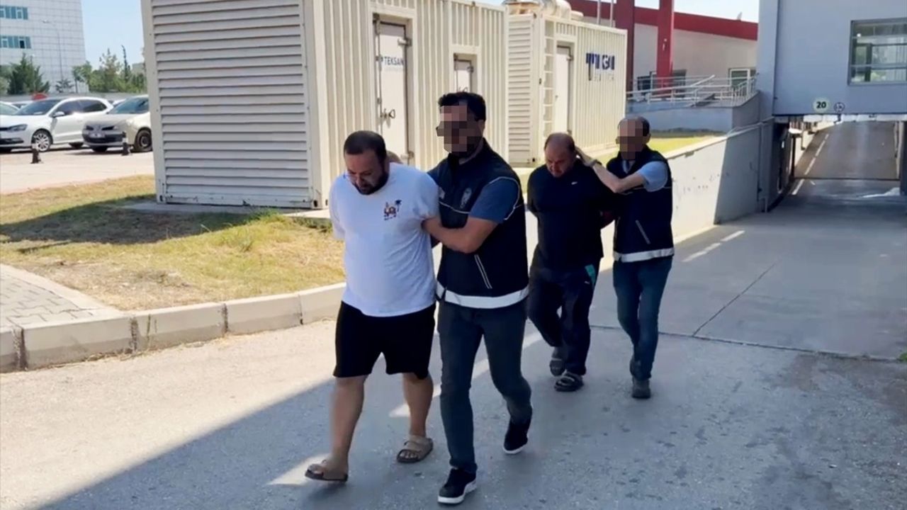 Adana'da Kaçak Ürün Operasyonu: İki Şüpheli Tutuklandı