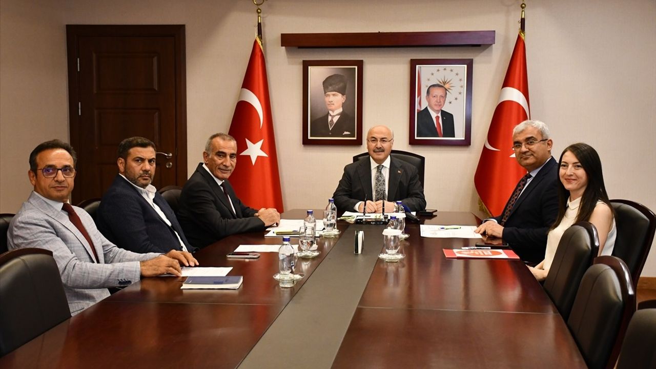 Adana'da Yeni Evlenecekler İçin Mobilya ve Beyaz Eşyada İndirim