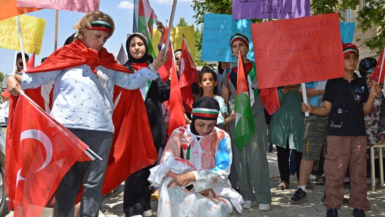 Adıyaman'da Gazze'ye Yönelik Saldırılara Karşı Protesto