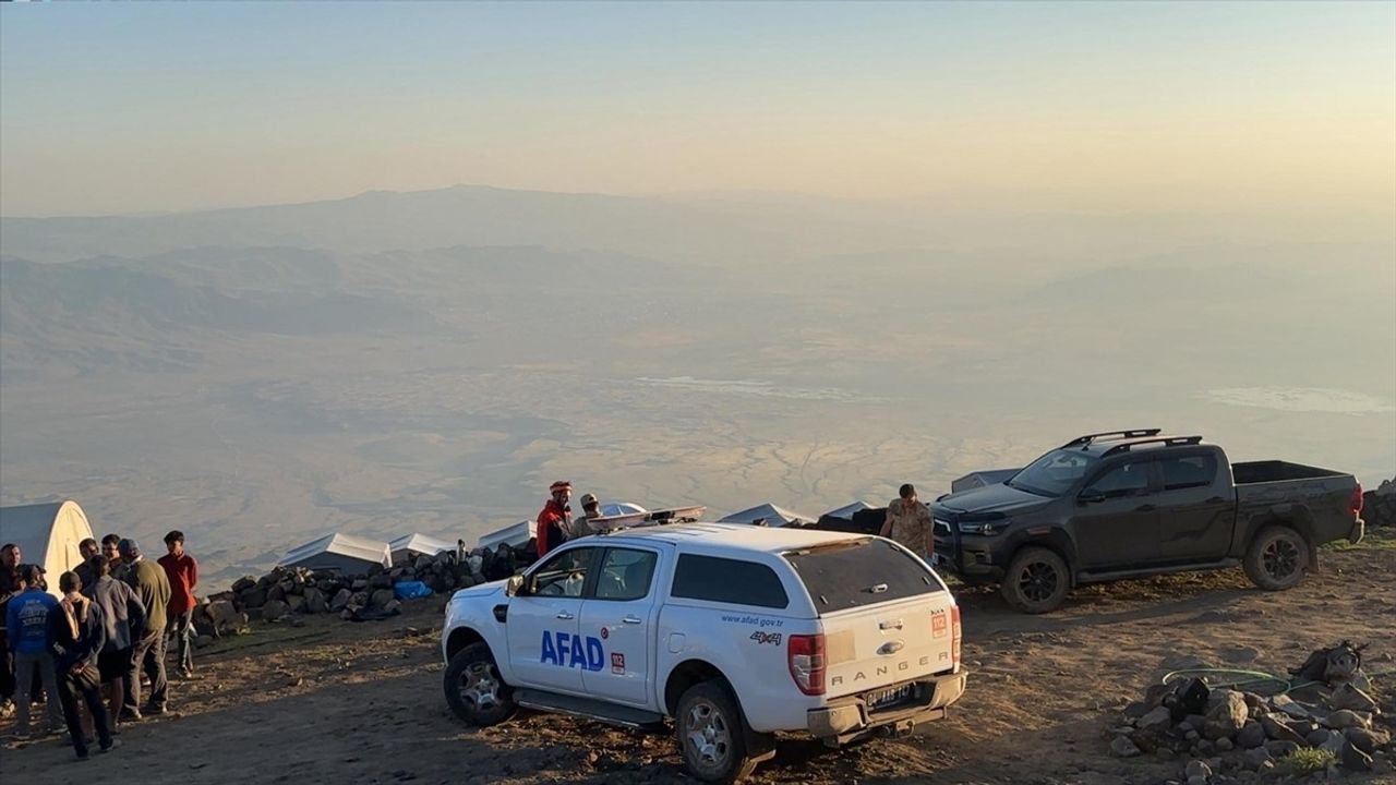 Ağrı Dağı'nda Tırmanış Yaparken Hayatını Kaybeden Genç Adam