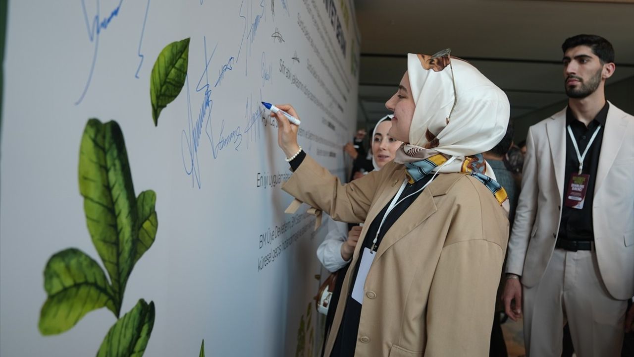 AK Parti'nin Geleceğe Nefes ve Şehirlere Direnç Çalıştayı Başladı